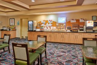Holiday Inn Express & Suites El Paso Airport by IHG - El Paso - 8