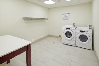 Holiday Inn Express & Suites El Paso East-Loop 375 by IHG - El Paso - 1