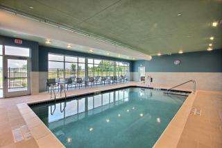 Holiday Inn Express & Suites Fond Du Lac by IHG - 6