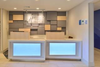 Holiday Inn Express Hotel and Suites Stevens Point by IHG - 8