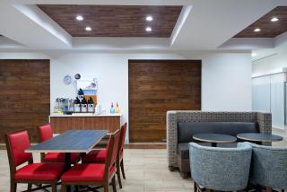 Holiday Inn Express & Suites Florence I-95 & I-20 Civic Ctr by IHG - 4