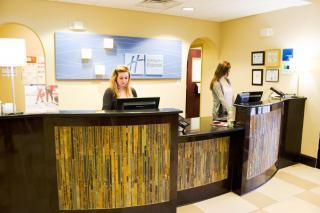 Holiday Inn Express & Suites Havelock Northwest New Bern by IHG - Havelock - 2