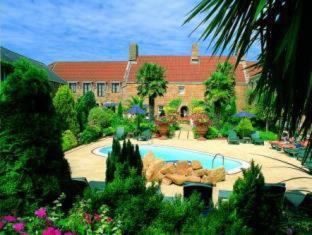 Greenhills Country Hotel - Saint Peters - 9