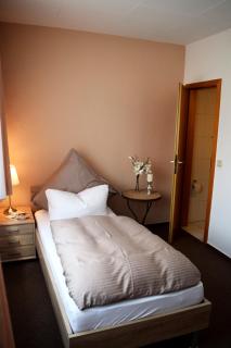 Hotel- Restaurant Kerzan´s - Dortmund - 7