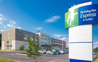 Holiday Inn Express & Suites Greenwood Mall by IHG - Greenwood - 0