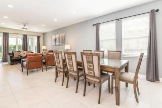 Captivating Home With Private Pool And Media Room Near Disney With Waterpark Resort Access At Encore Resort - 7481Mr - Kissimmee - 2