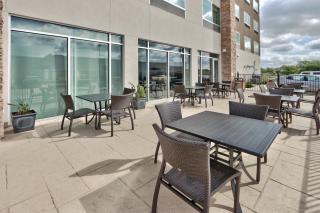 Holiday Inn Express & Suites - Houston East - Beltway 8 by IHG - Cloverleaf - 4