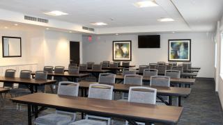 Holiday Inn Express & Suites - Jacksonville W - I295 and I10 by IHG - Jacksonville - 2