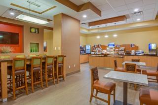 Holiday Inn Express Fort Lauderdale Airport South by IHG - Dania Beach - 2