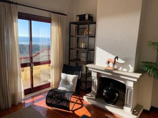 Beachfront Apartment with Swimming Pool - Mindelo - 4