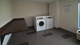 Holiday Inn Express & Suites Evansville North by IHG - 4
