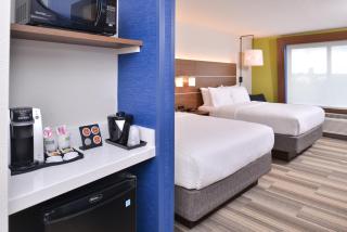 Holiday Inn Express & Suites Omaha Airport by IHG - Carter Lake - 4