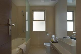 Valero Grand Suites by Swiss-Belhotel - Manila - 2