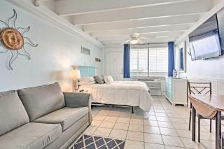 Panama City Beach Studio with Pool and Beach Access - 2
