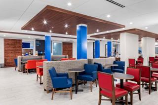 Holiday Inn Express & Suites - Madison by IHG - Madison - 1