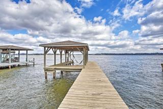 Large Waterfront Lake Palestine Home with Deck, Dock - Coffee City - 0