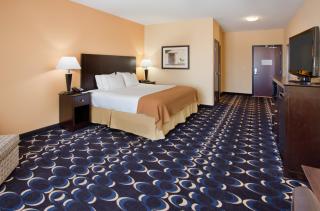 Holiday Inn Express & Suites Las Cruces North - 4