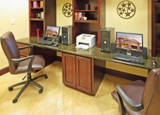Holiday Inn Express Hotel & Suites Marshall by IHG - 5