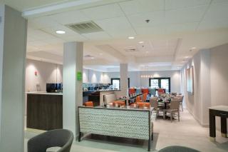 Holiday Inn & Suites Raleigh Cary by IHG - Cary - 3
