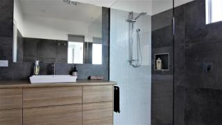 BEACHHOUSE BINALONG Luxury waterfront holiday house at Bay of Fires - Binalong Bay - 5