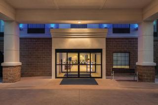 Holiday Inn Express Hotel & Suites Lawton-Fort Sill by IHG - Lawton - 3