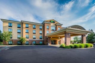 Holiday Inn Express Hotel & Suites-North East by IHG - North East - 0