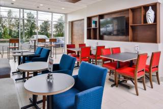 Holiday Inn Express & Suites - Siloam Springs by IHG - 7