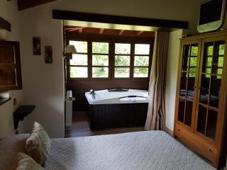 Casas rurales Valle de Bueida, jacuzzi solo en las casas el El Palacio y Viscárcel - Bárzana - 1