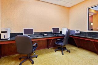 Holiday Inn Express & Suites Malvern by IHG - Malvern - 8