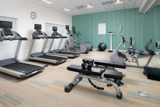 Holiday Inn Express & Suites - North Brunswick by IHG - 4