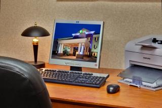 Holiday Inn Express & Suites Vermillion by IHG - 5