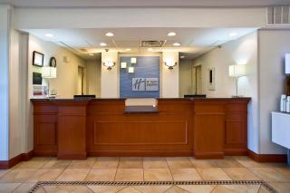 Holiday Inn Express & Suites Vermillion by IHG - 3
