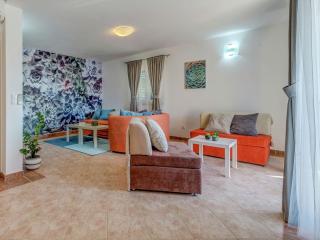 Holiday house Tender near Trogir, jacuzzi - Sevid - 5