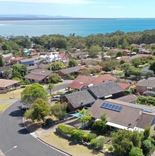 JUST-4-YOU! amazing sea views, WIFI, fully air-conditioned, king bed - Vincentia - 0