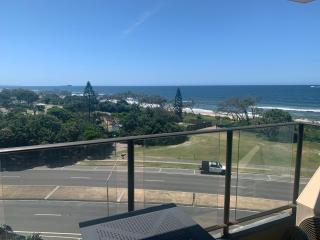 Beachfront Towers - Maroochydore - 3