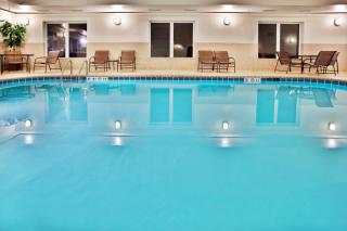 Holiday Inn Express Hotel & Suites - Dubuque West by IHG - Dubuque - 1