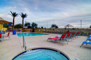 Holiday Inn Express & Suites - Phoenix North - Scottsdale by IHG - Phoenix - 9
