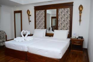 Araliya Green Hills - Where Historic Charm Mingles with Natural Beauty - Nuwara Eliya - 9