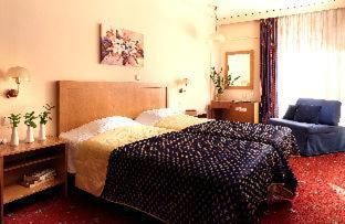 Savoy Hotel - Piraeus - 6