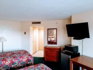 Grand Prix Motel Beach Front - 7