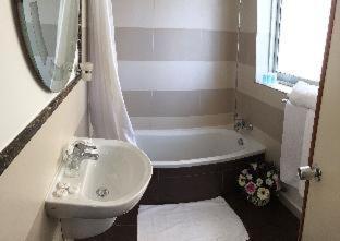 Carlton Hotel - 1