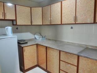 Sara Hotel Apartments - Ajman - 6