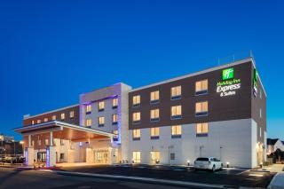 Holiday Inn Express & Suites - Medford by IHG - 0