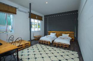 Yakety Yak Hostel - 3