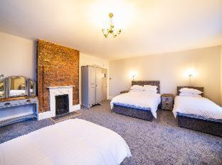 Churchill's Hotel - Wombwell - 8