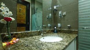 The CASTLE PREMIUM HOTEL - Doha - 5