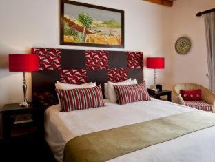 Oakhurst Hotel - 9