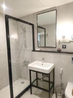 The Conroy Boutique Hotel - 2