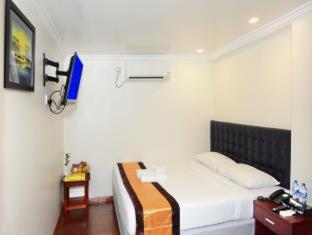Hotel Bond - 1