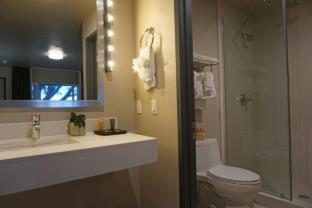 Crescent Bay Inn - Laguna Beach - 2